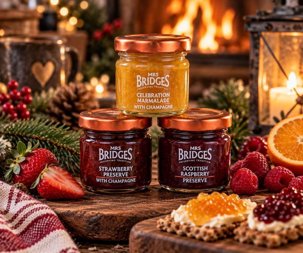 Hovedbilde Mrs Bridges Celebration samplers (3 glass)