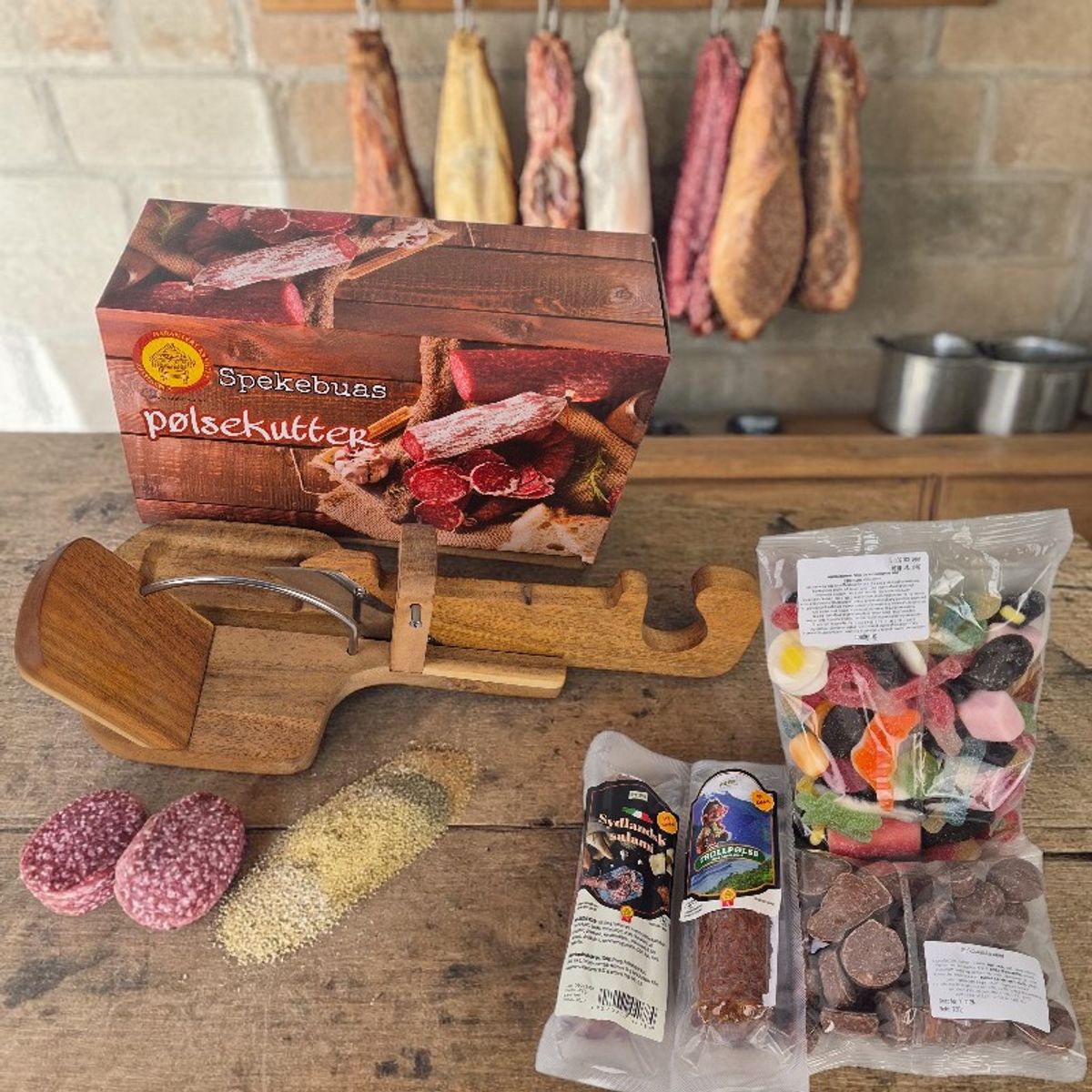 Spekebuas pølsekutter 17Mai pakke #1